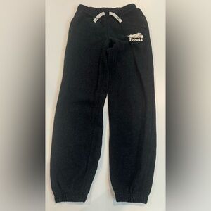 6/$20 Roots kids Black Speckled Pants size 10